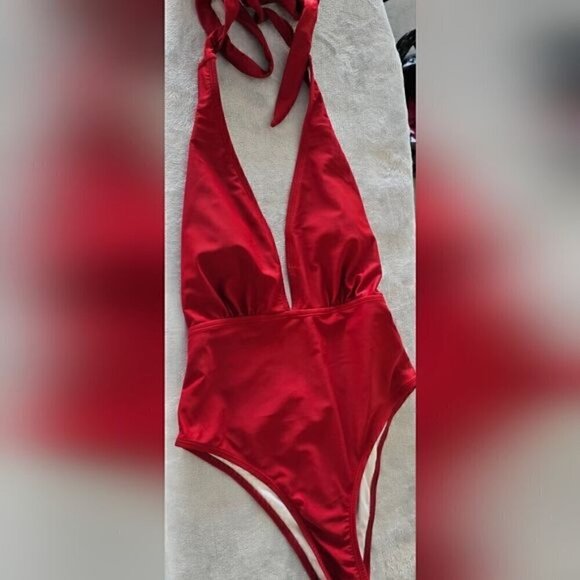 150.🆕Med Deep V Neck Crisscross Back Self Tie Red Swimsuit NWOT - Picture 9 of 9